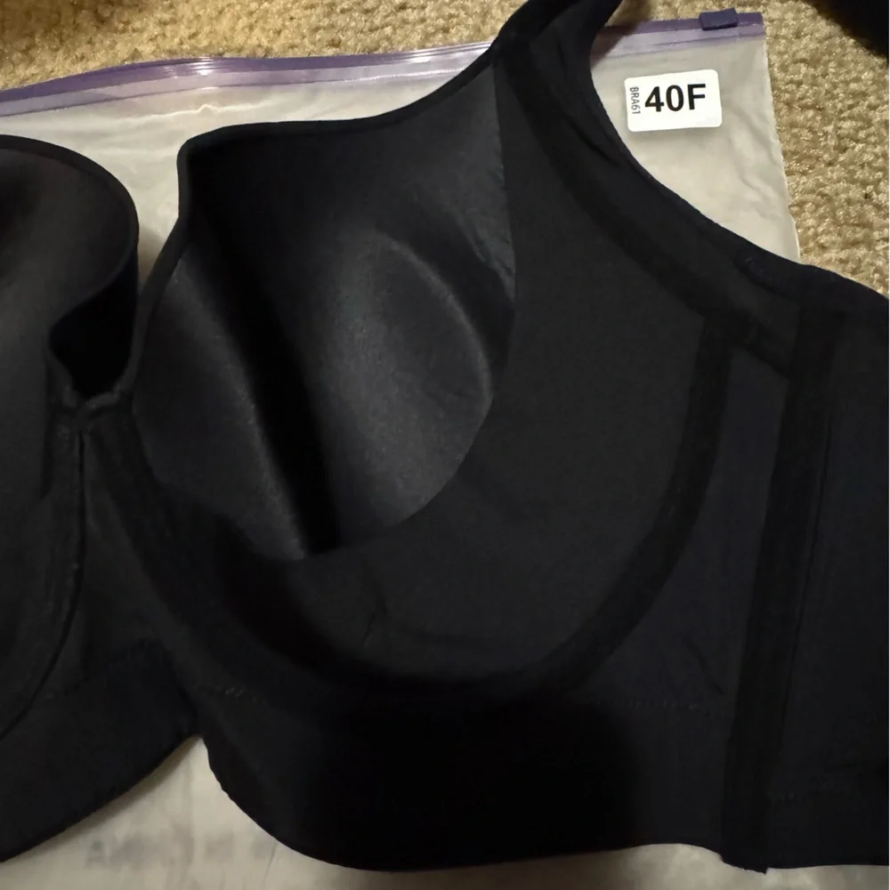 Black SheCurve bra - Picture 5 of 9